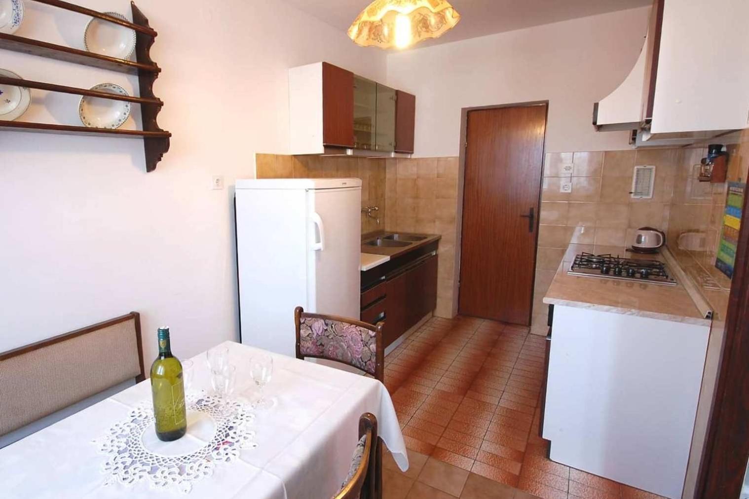 Apartments With A Parking Space Njivice, Krk - 21858 Екстер'єр фото